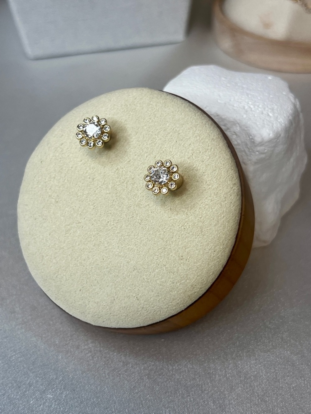 18K Gold Floral Cubic Zirconia Stud Earrings - Women Jewelry